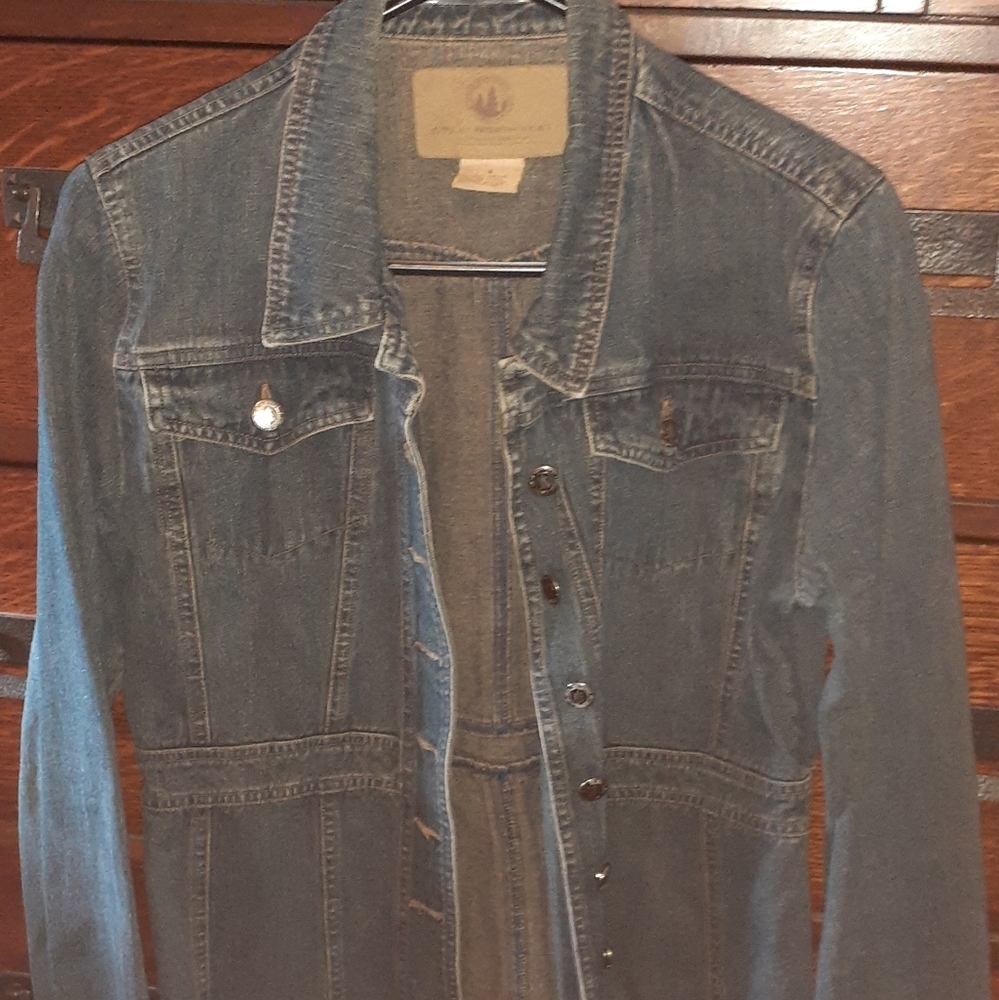 Small denim jacket by Greatnorthwest